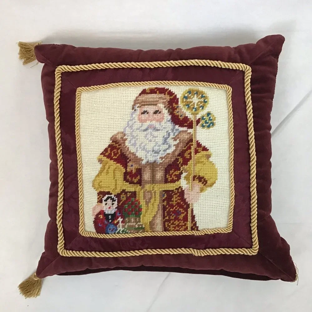 Lot of 2 Santa Claus Christmas Holiday Decorative Throw Pillows